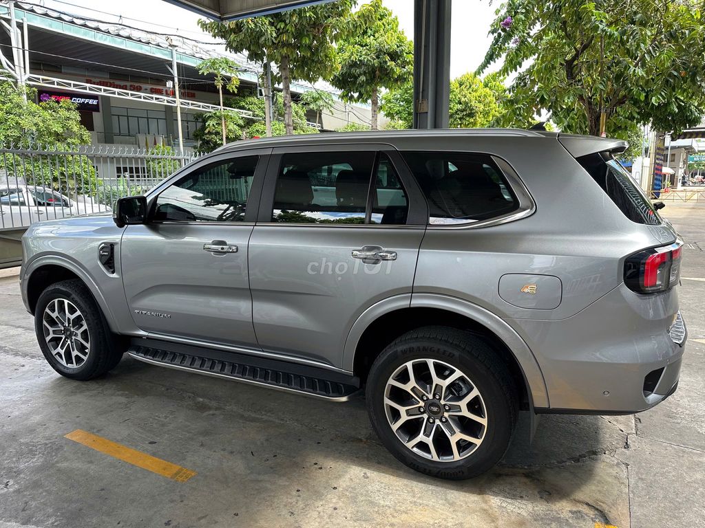 Ford Everest 2022 - ảnh 3