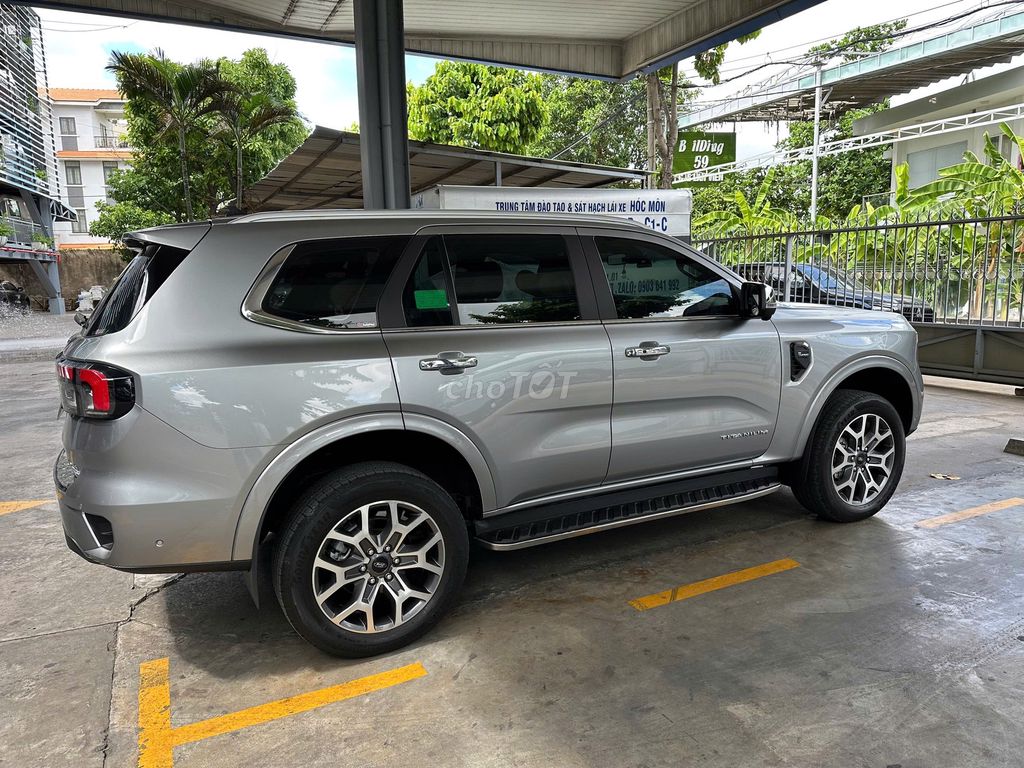 Ford Everest 2022 - ảnh 4