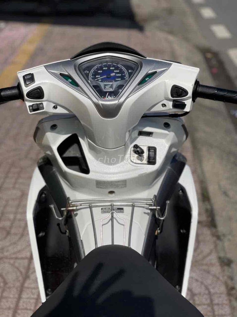 Honda Air Blade 2011 - ảnh 3