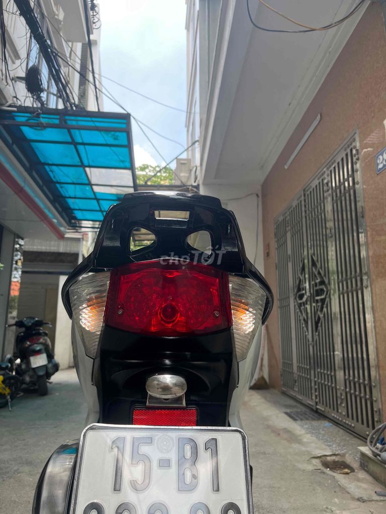 Honda SH 2011 - ảnh 2
