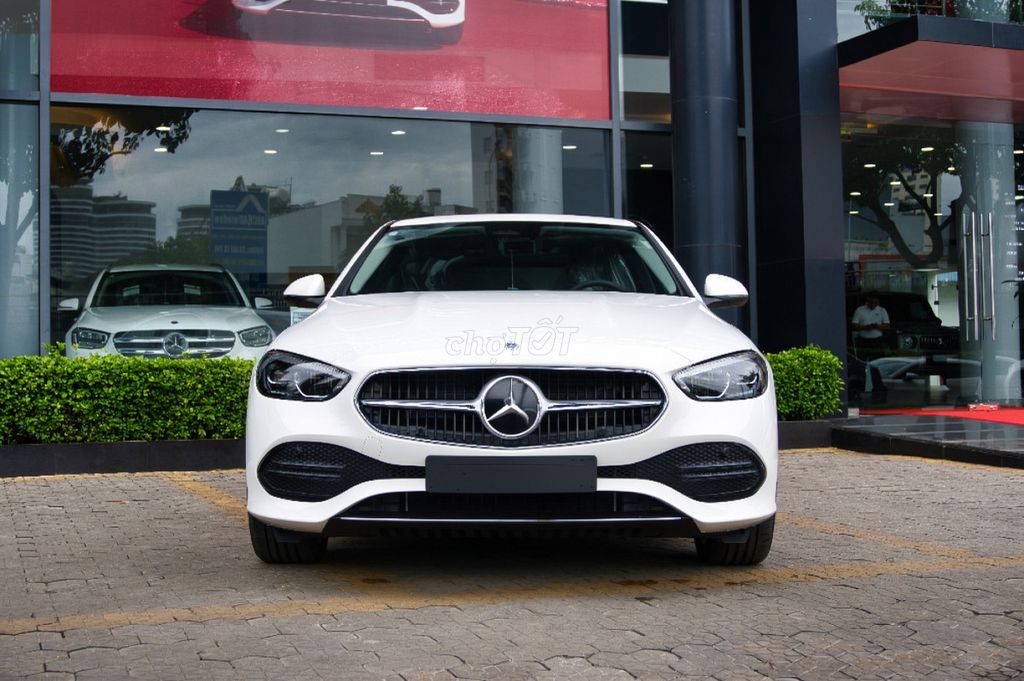 Mercedes-Benz 2026 - ảnh 1