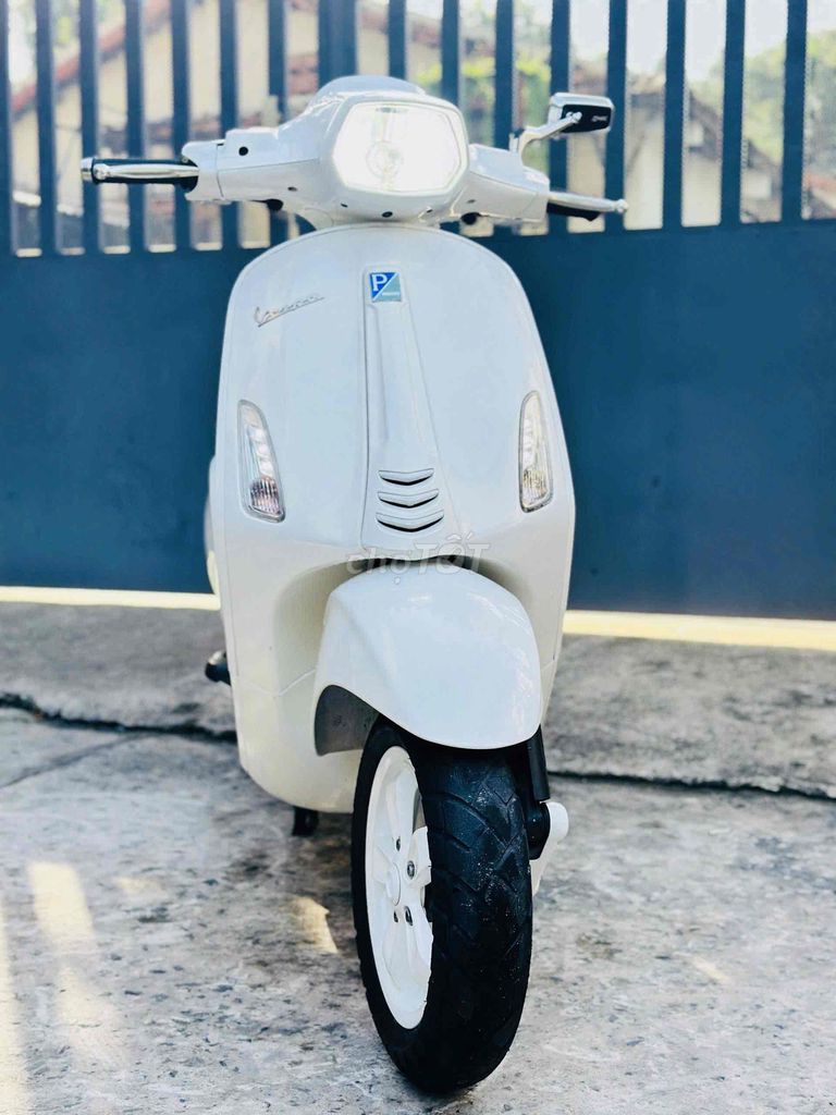 Piaggio Vespa 2015 - ảnh 1