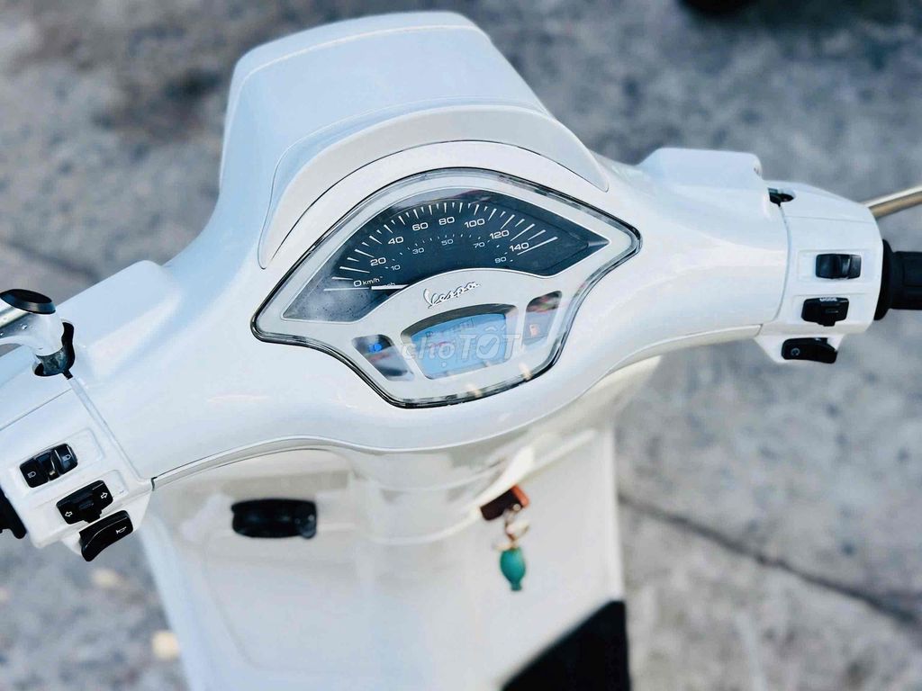 Piaggio Vespa 2015 - ảnh 3