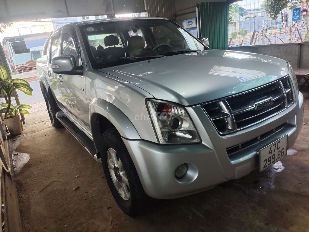 Isuzu 2008 - ảnh 2