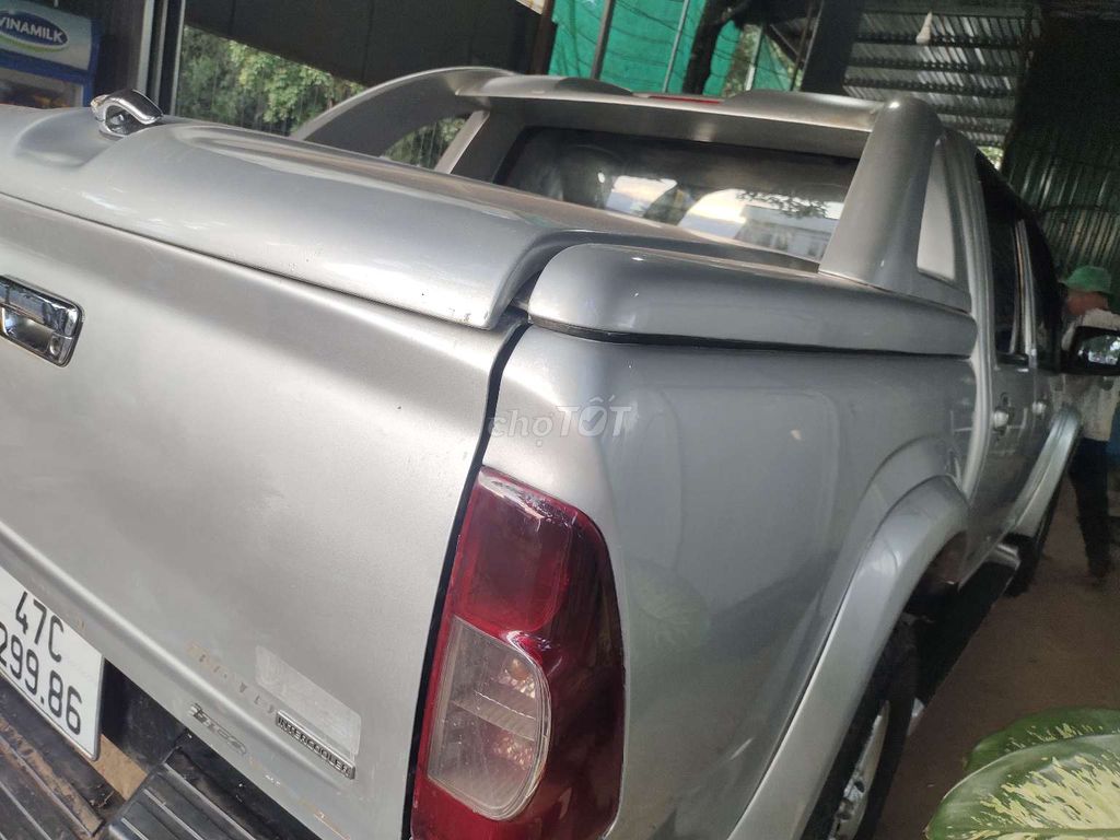Isuzu 2008 - ảnh 3