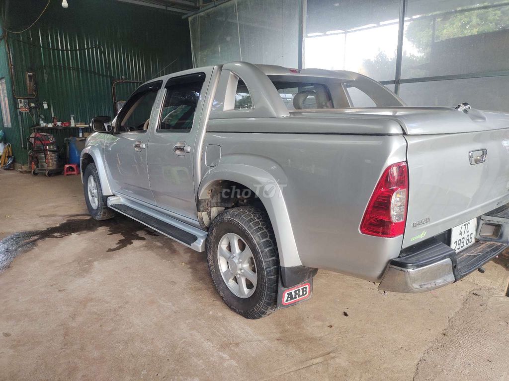 Isuzu 2008 - ảnh 4