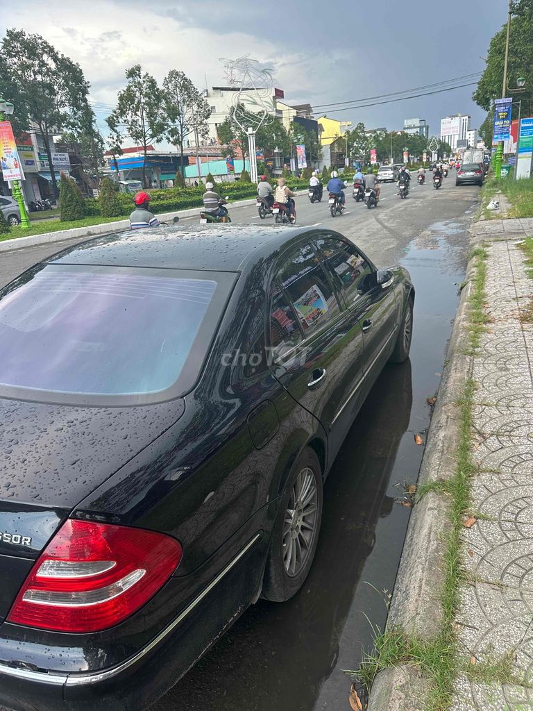 Mercedes-Benz - ảnh 1