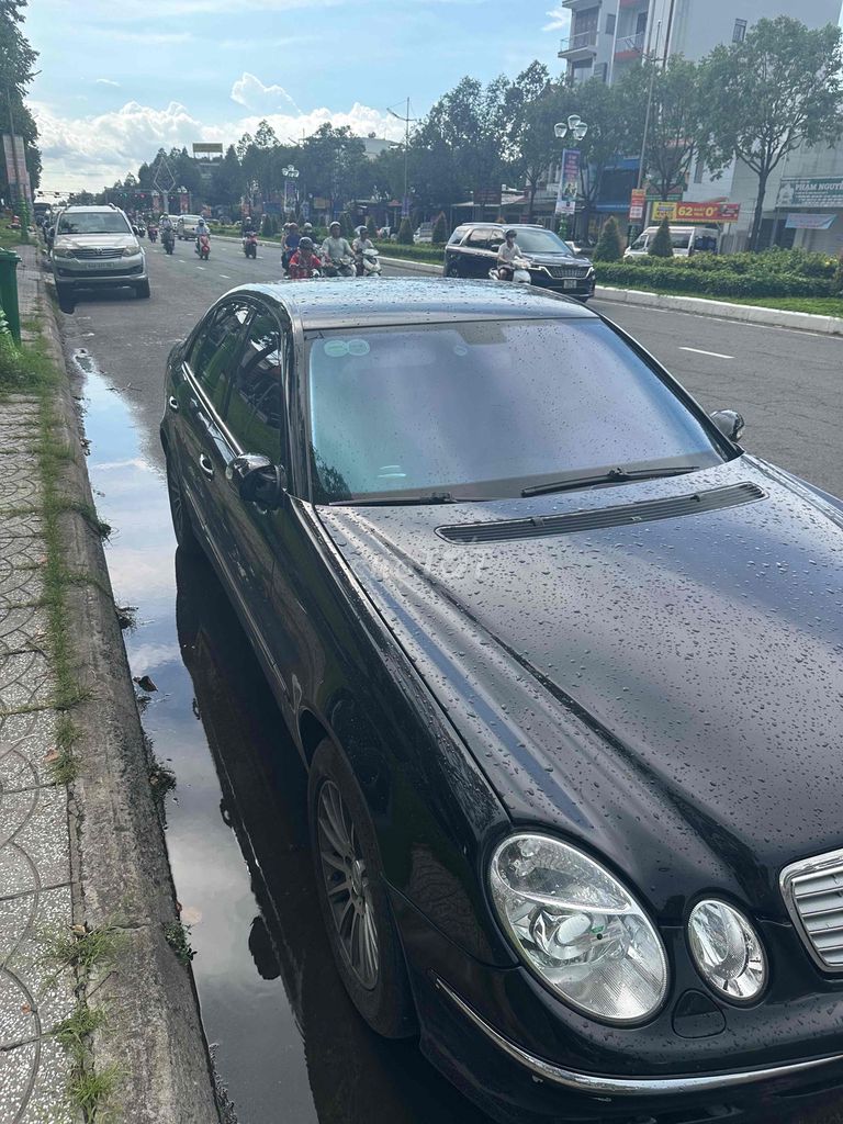 Mercedes-Benz - ảnh 2