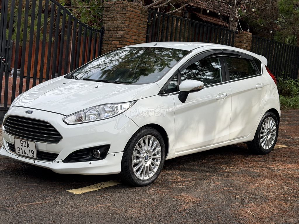 Ford Fiesta 2014 - ảnh 1