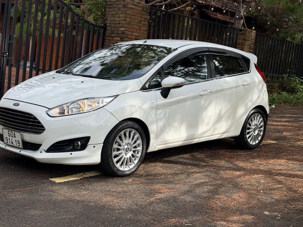 Ford Fiesta 2014 - ảnh 3