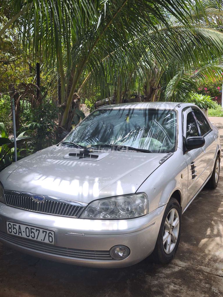 Ford Laser - ảnh 1
