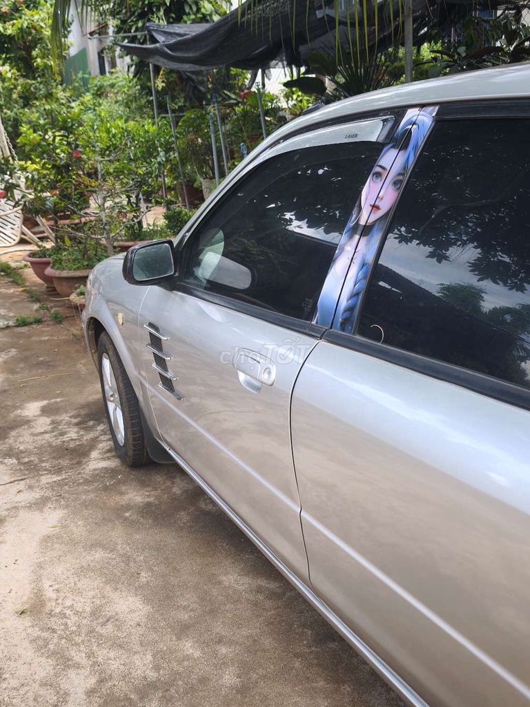Ford Laser - ảnh 3