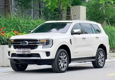 Ford Everest 2023 - ảnh 1