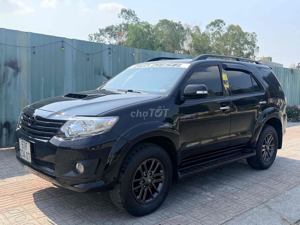 Toyota Fortuner 2015 - ảnh 1