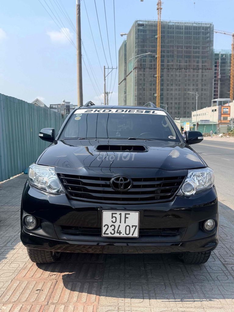 Toyota Fortuner 2015 - ảnh 2