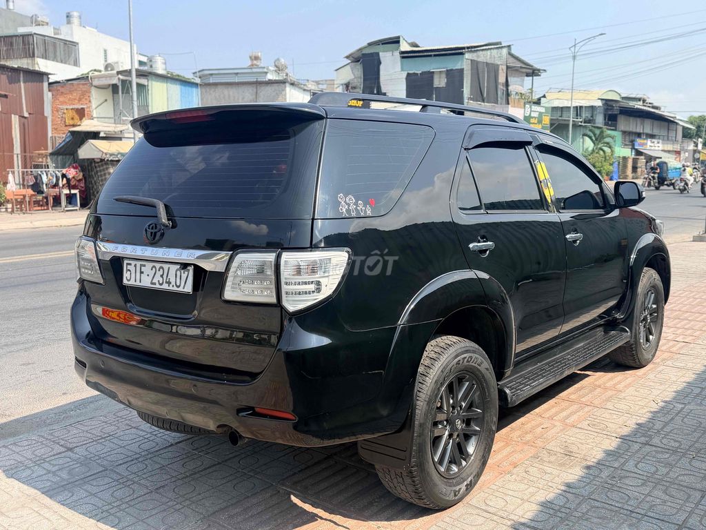 Toyota Fortuner 2015 - ảnh 4