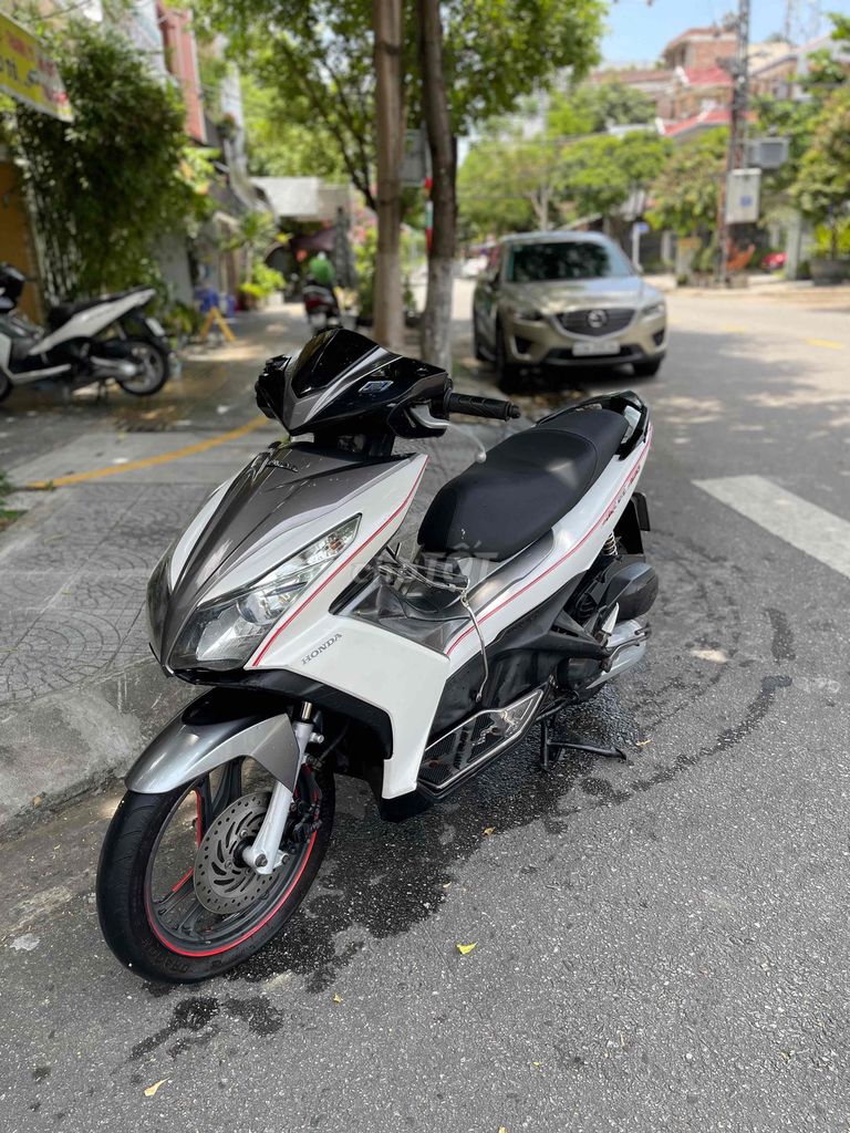 Honda Air Blade 2015 - ảnh 2