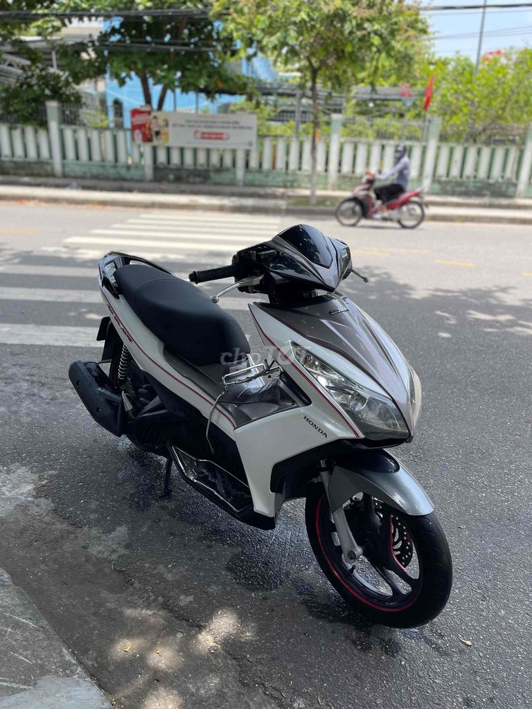 Honda Air Blade 2015 - ảnh 4