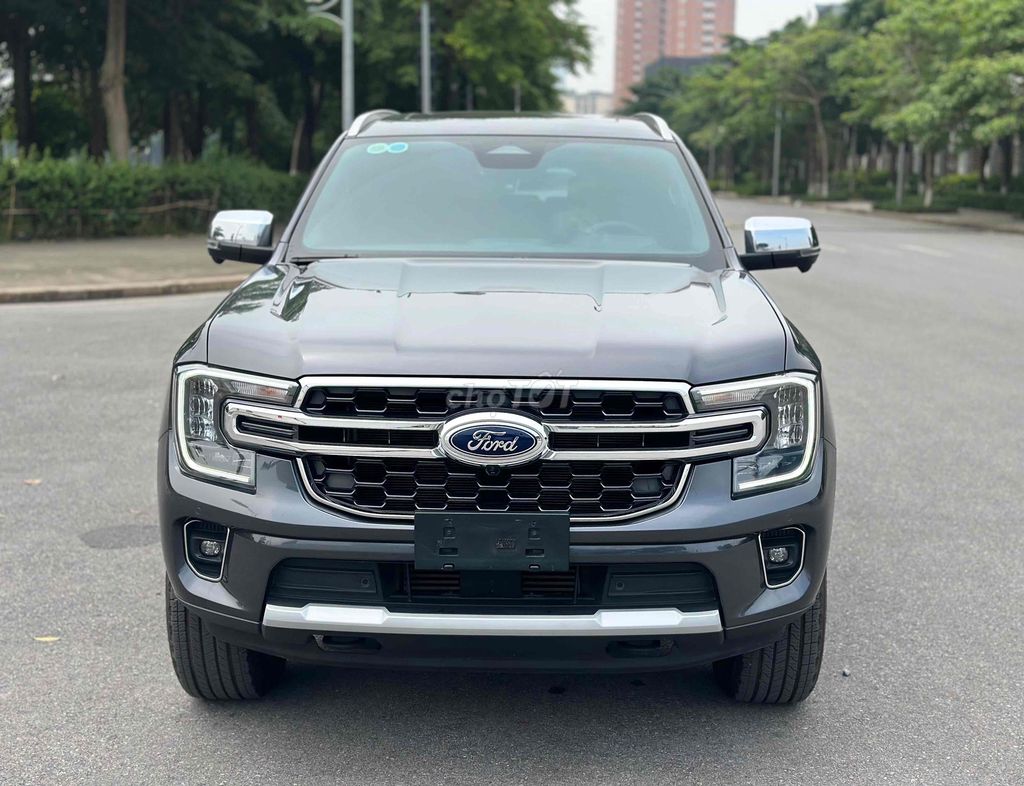 Ford Everest 2024 - ảnh 1