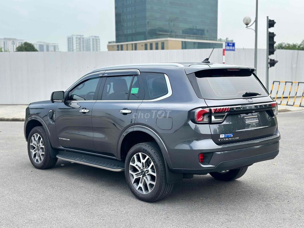 Ford Everest 2024 - ảnh 4