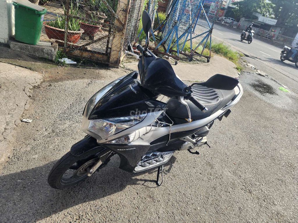 Honda Air Blade 2011 - ảnh 2