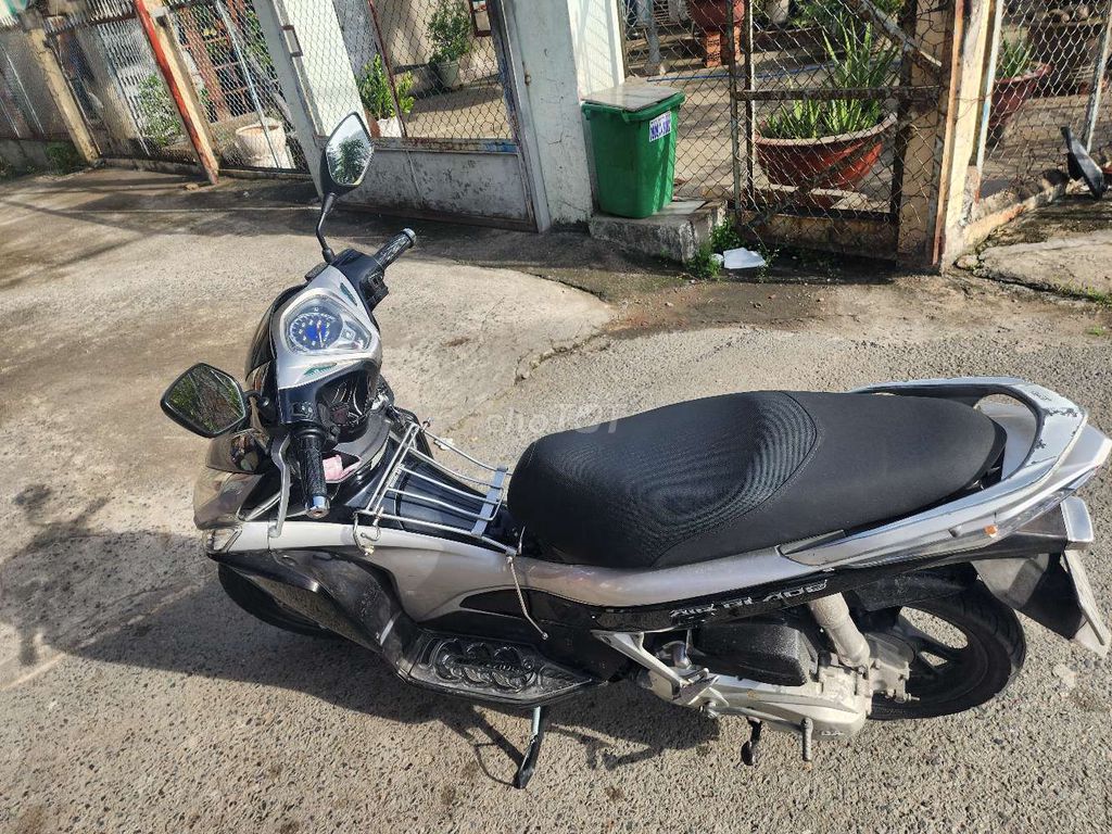 Honda Air Blade 2011 - ảnh 3