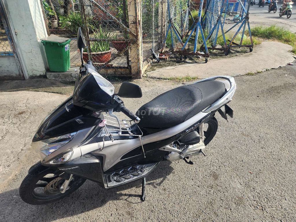 Honda Air Blade 2011 - ảnh 4