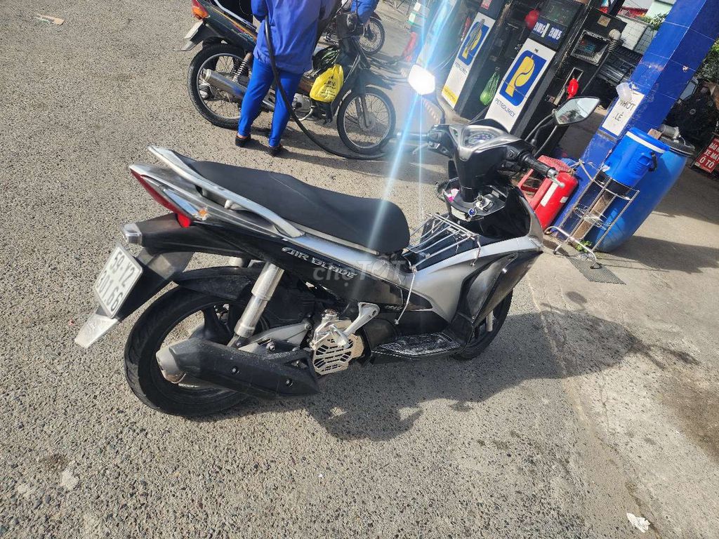 Honda Air Blade 2011 - ảnh 5
