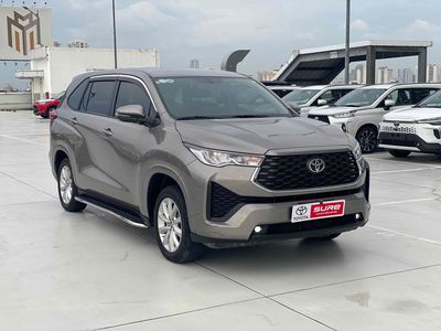 Toyota Innova Cross 2025 - ảnh 1