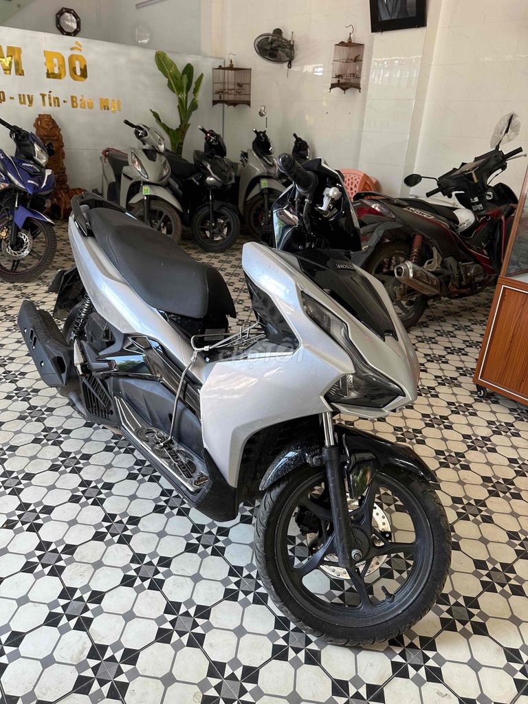 Honda Air Blade 2022 - ảnh 2
