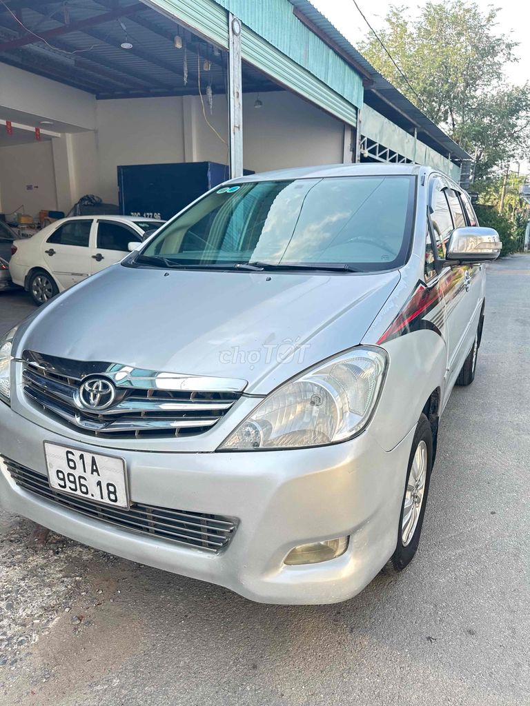 Toyota Innova 2008 - ảnh 2