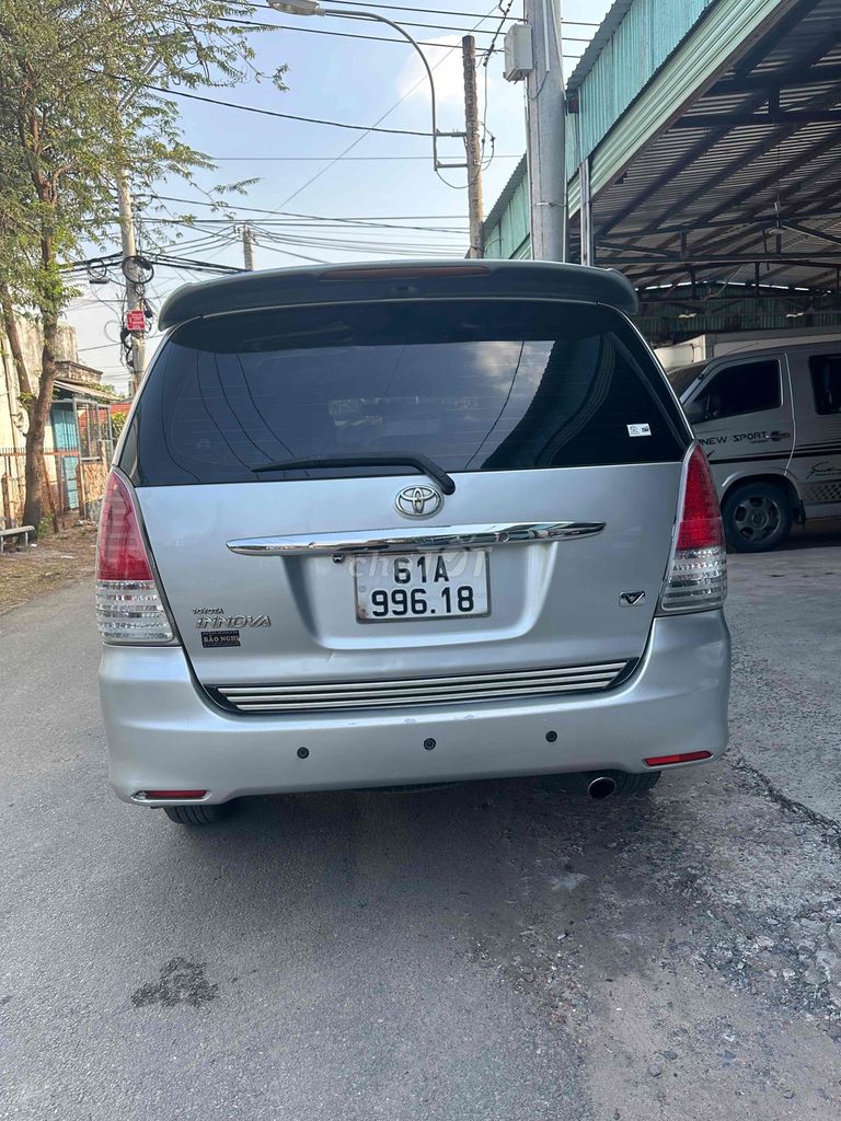 Toyota Innova 2008 - ảnh 3