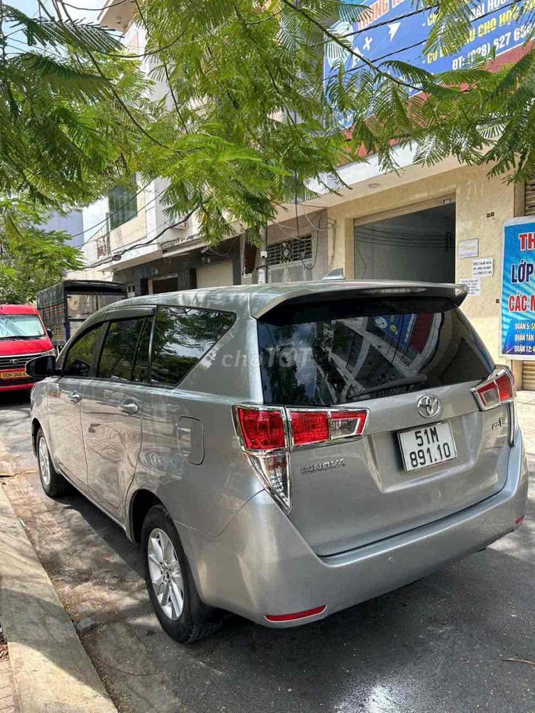 Toyota Innova - ảnh 2
