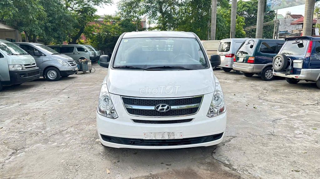 Hyundai Starex 2015 - ảnh 1