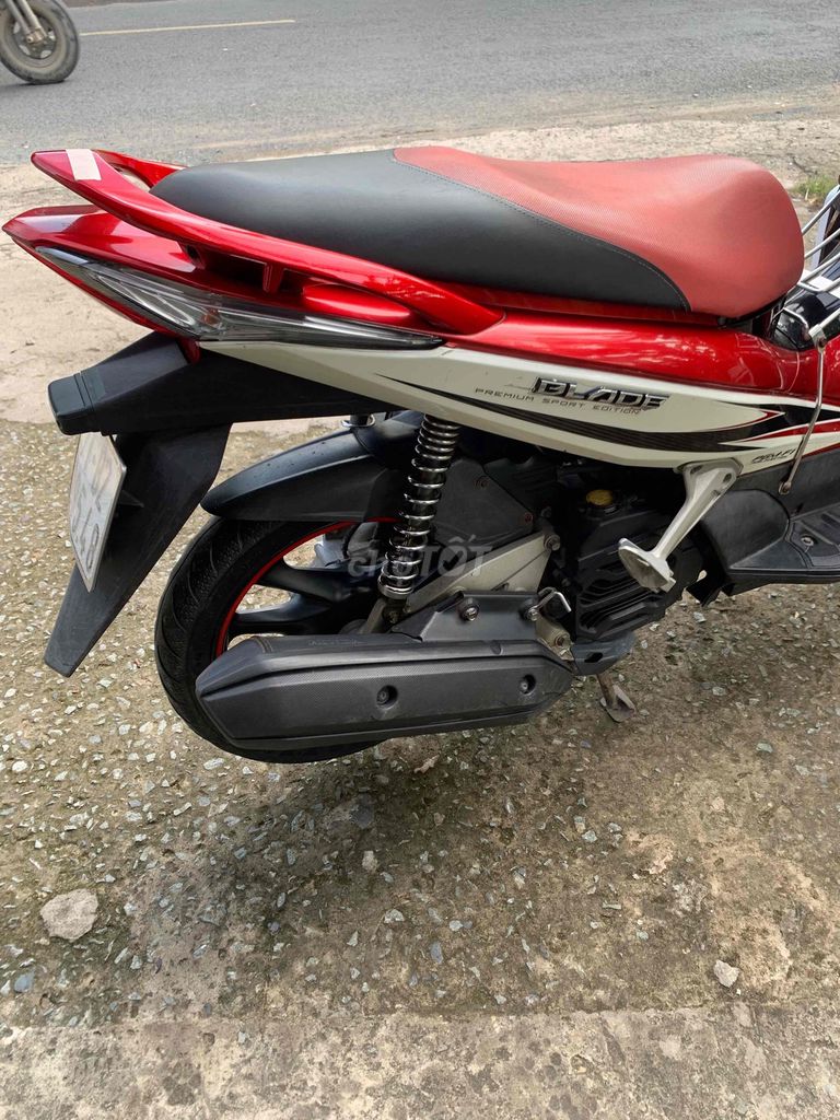 Honda Air Blade 2011 - ảnh 3