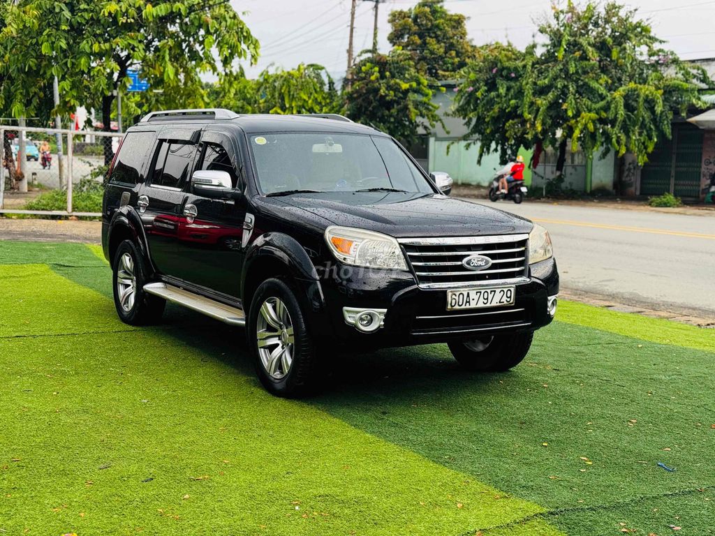 Ford Everest 2011 - ảnh 1