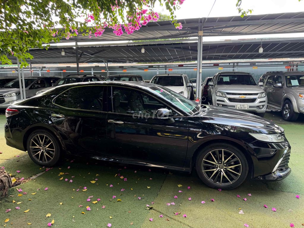 Toyota Camry 2023 - ảnh 4