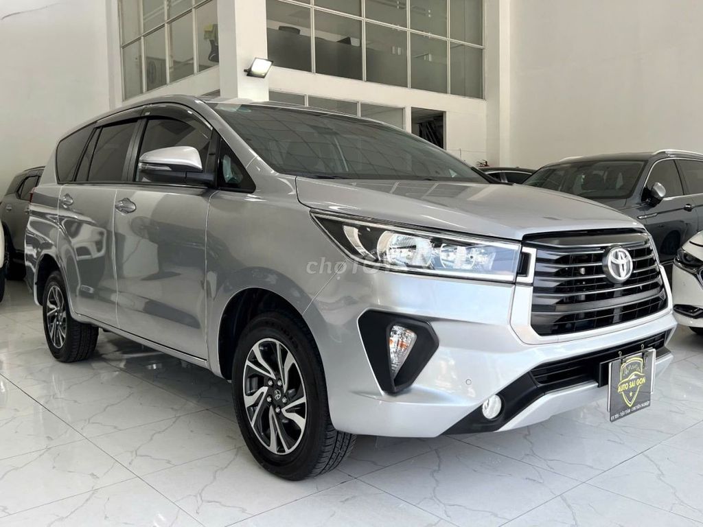 Toyota Innova E 2.0 MT 2022 - ảnh 2