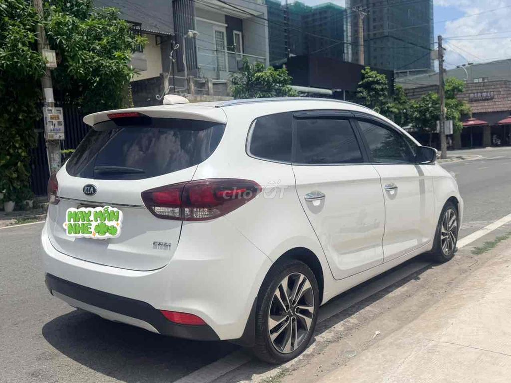 Kia Rondo 2017 - ảnh 2