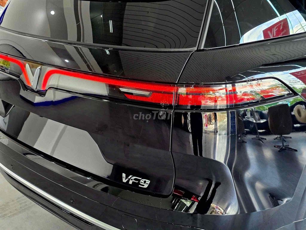 VinFast VF9 2026 - ảnh 4