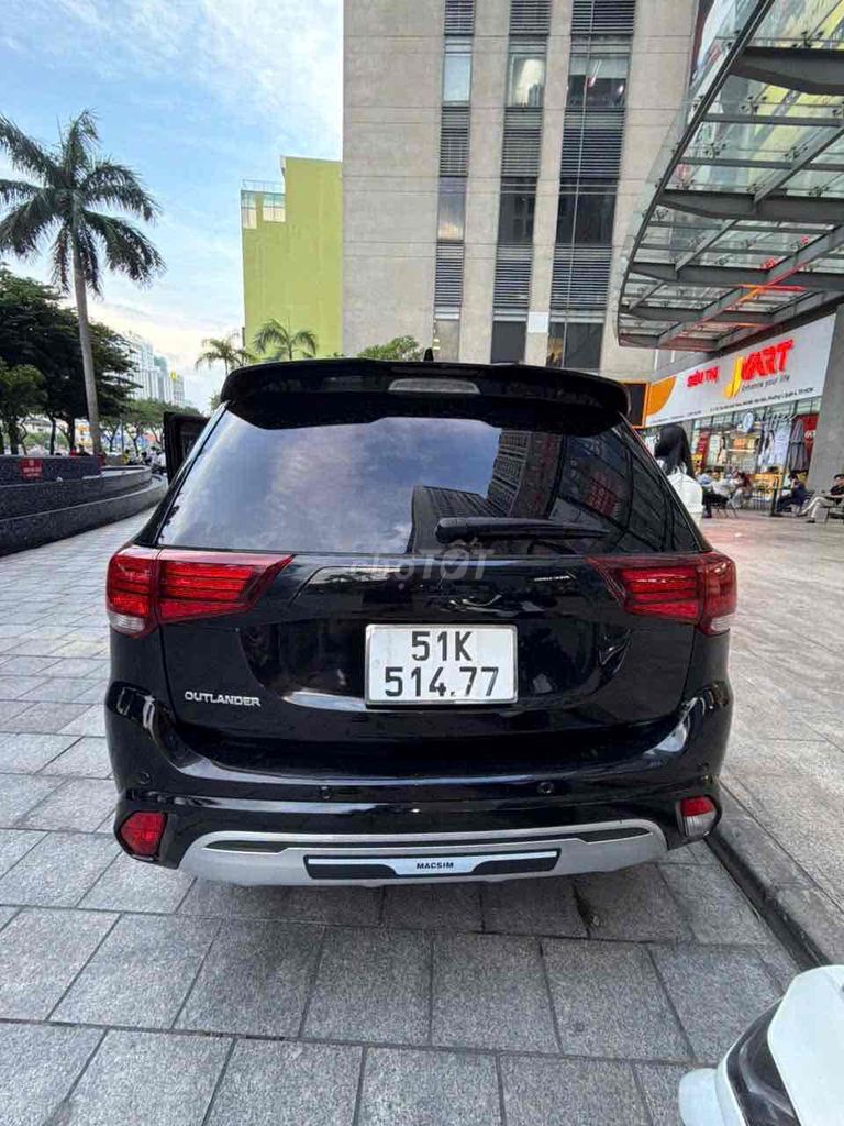 Mitsubishi Outlander 2.0 CVT 2022 - ảnh 1