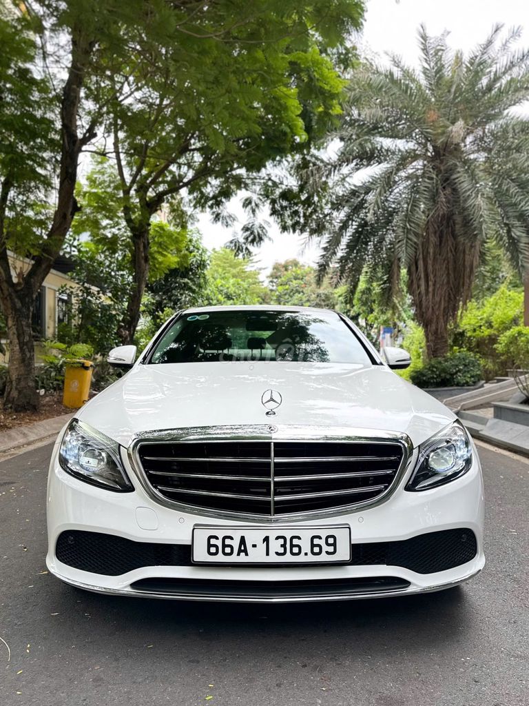 Mercedes-Benz 2021 - ảnh 2