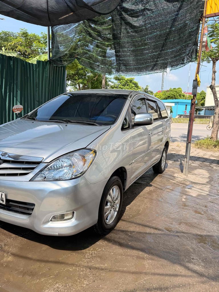 Toyota Innova G 2010 - ảnh 3