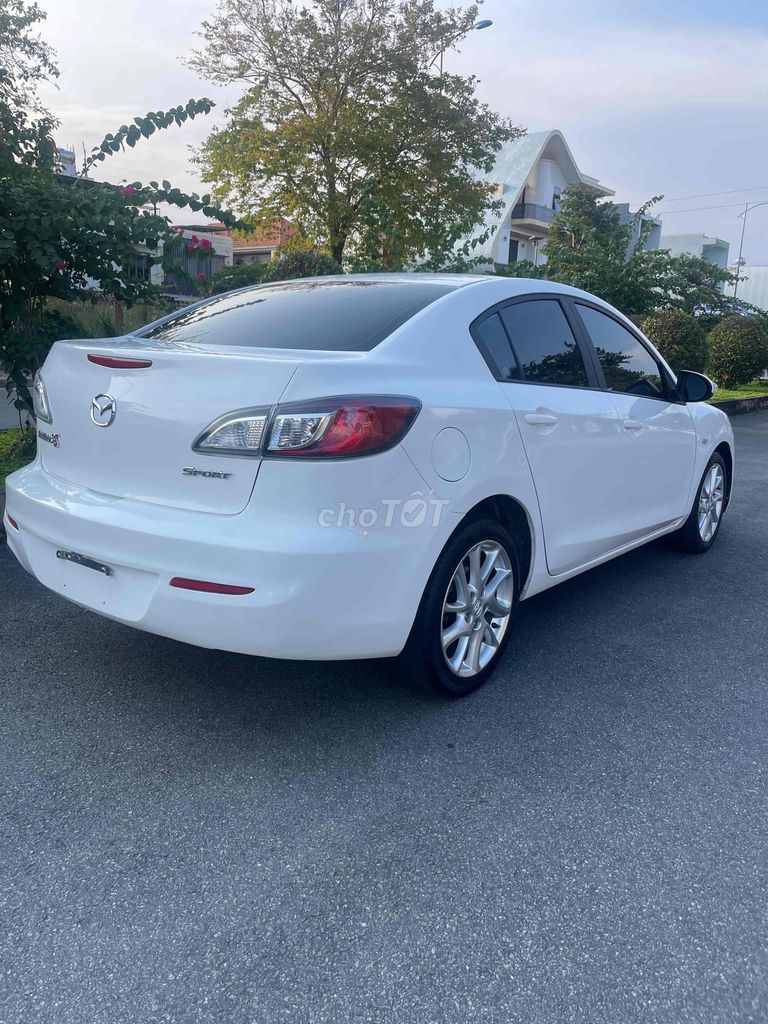 Mazda 3 - ảnh 4