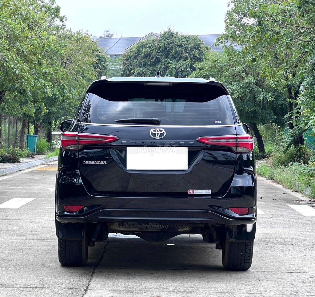 Toyota Fortuner 2021 - ảnh 4