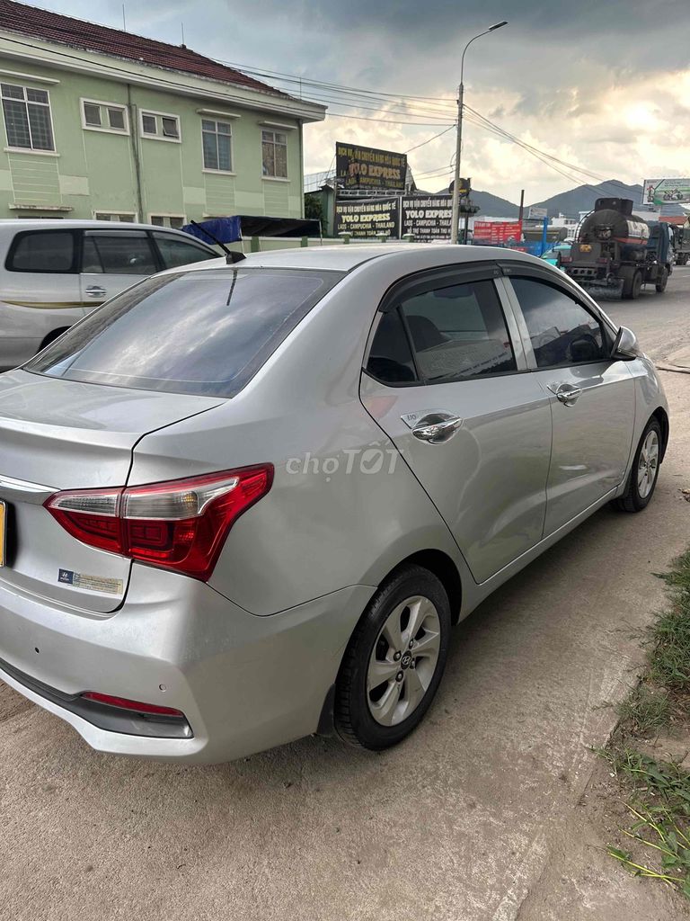 Hyundai Grand i10 - ảnh 4
