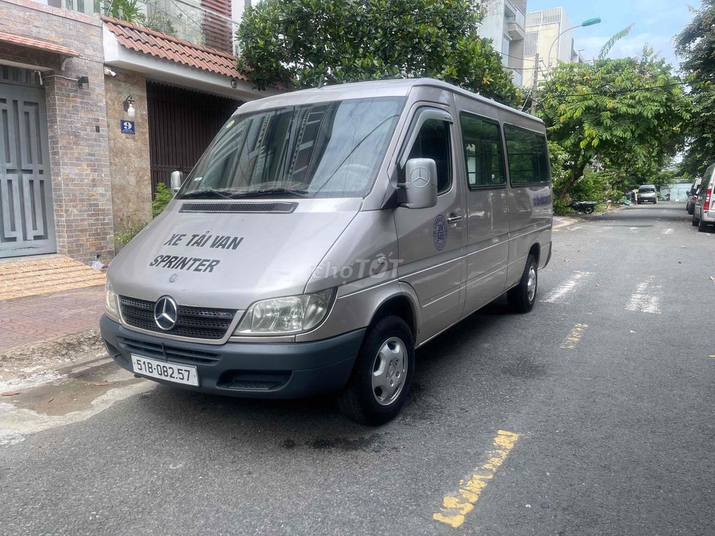 Mercedes-Benz - ảnh 1