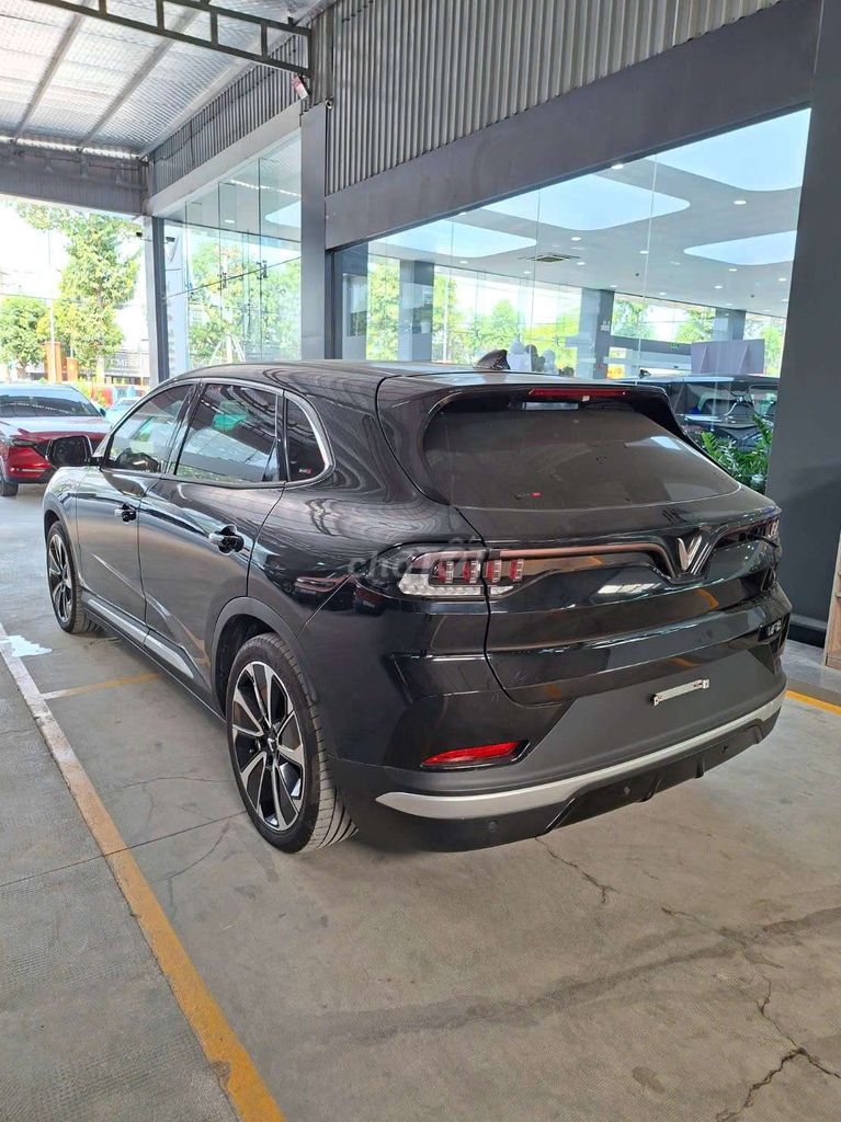 VinFast VF8 Plus - ảnh 4