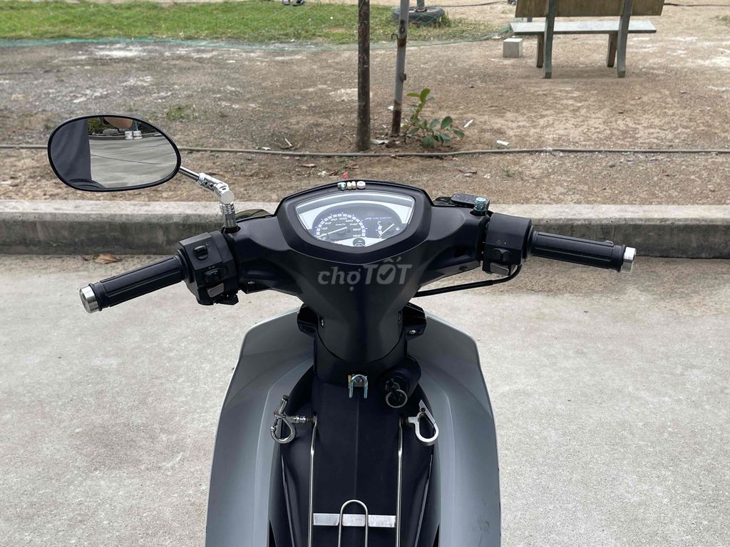 Yamaha Sirius 2012 - ảnh 3