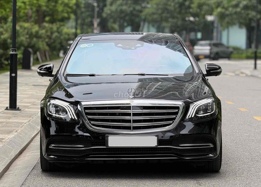 Mercedes-Benz 2017 - ảnh 1